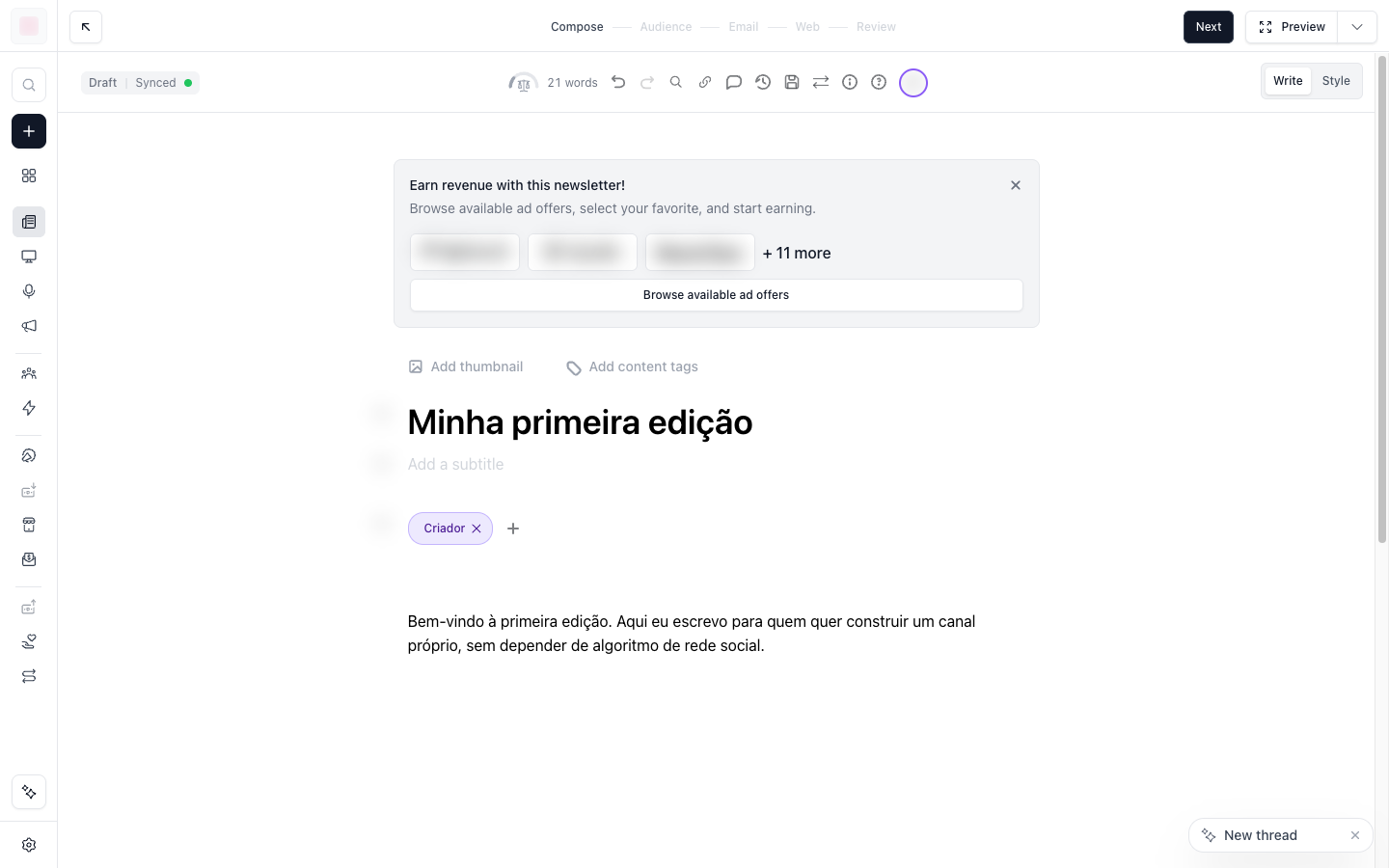 Editor da beehiiv com uma edição sendo escrita
